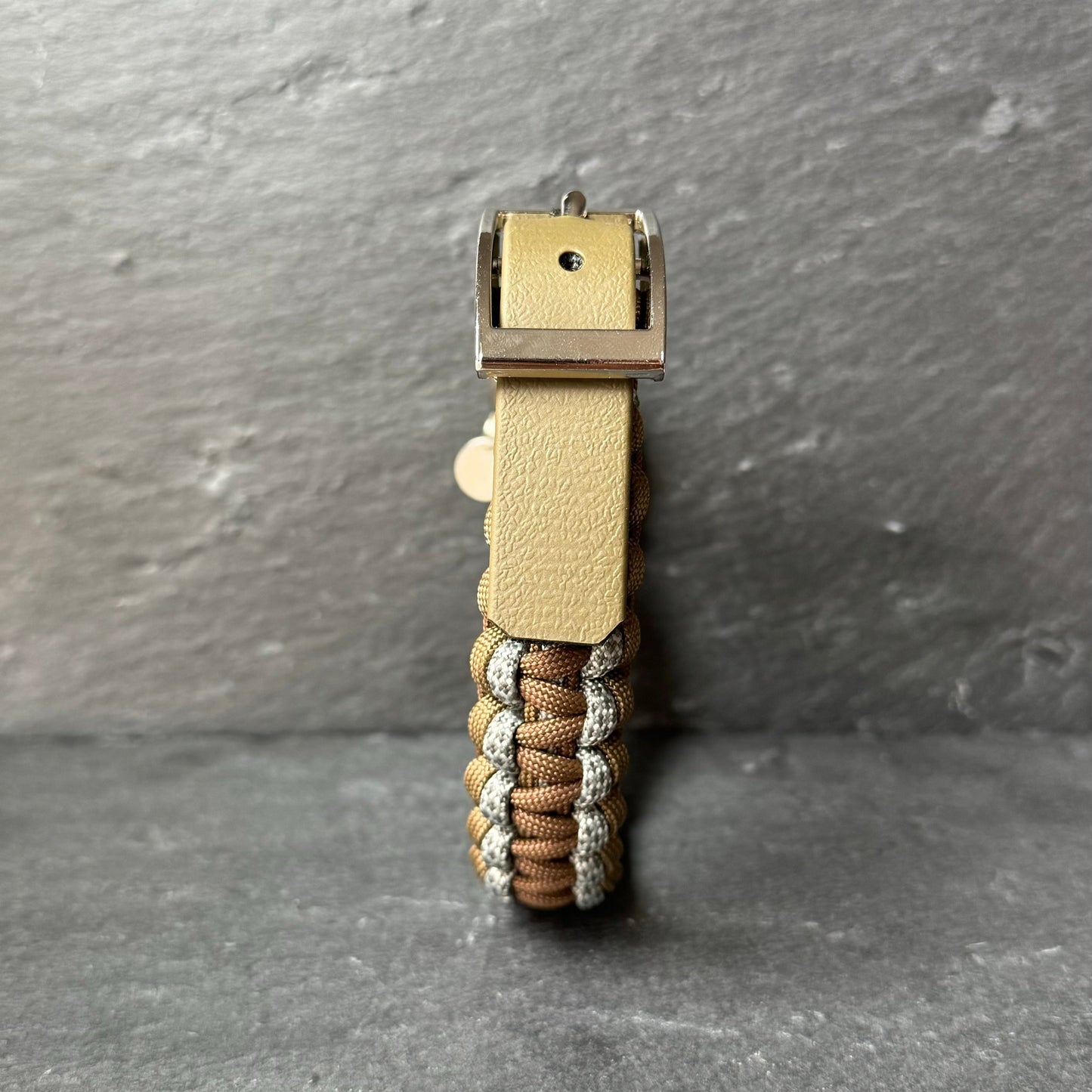 Collier bi-matière : Kaki
